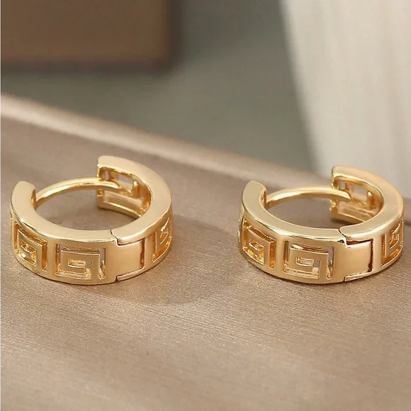 Textured Greek Earrings Elegant Gold tone Openwork Stencil Key Pierced Hoop New - Picture 4 of 6